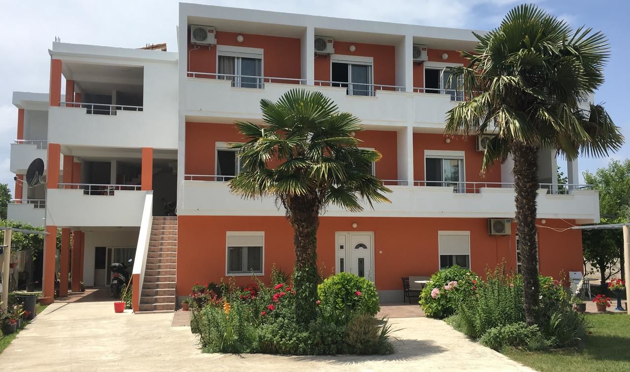 Гостевой дом Apartments Robi Улцинь-5